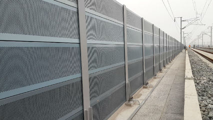 铁路声屏障