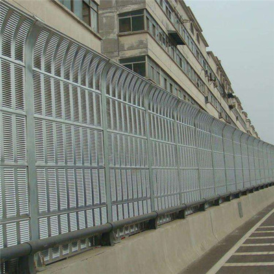 铁路声屏障