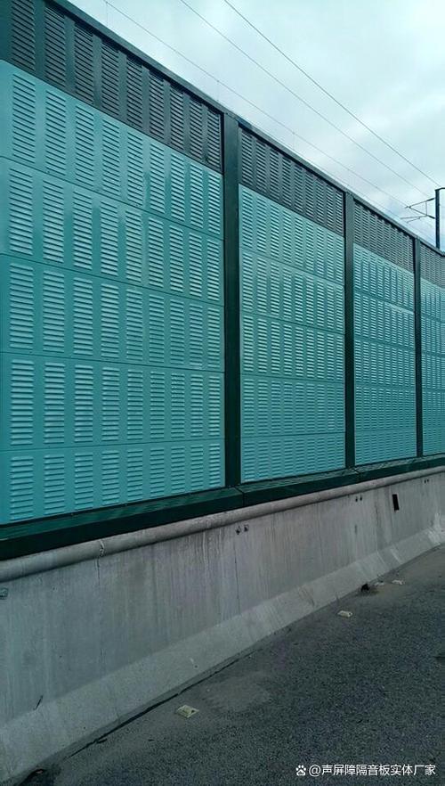 常见的声屏障用什么样的材质效果好?